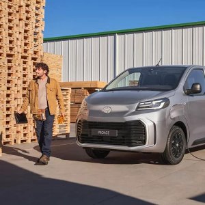 EDULLINEN RAHOITUS UUSIIN TOYOTA PROACE -HYÖTYAJONEUVOIHIN